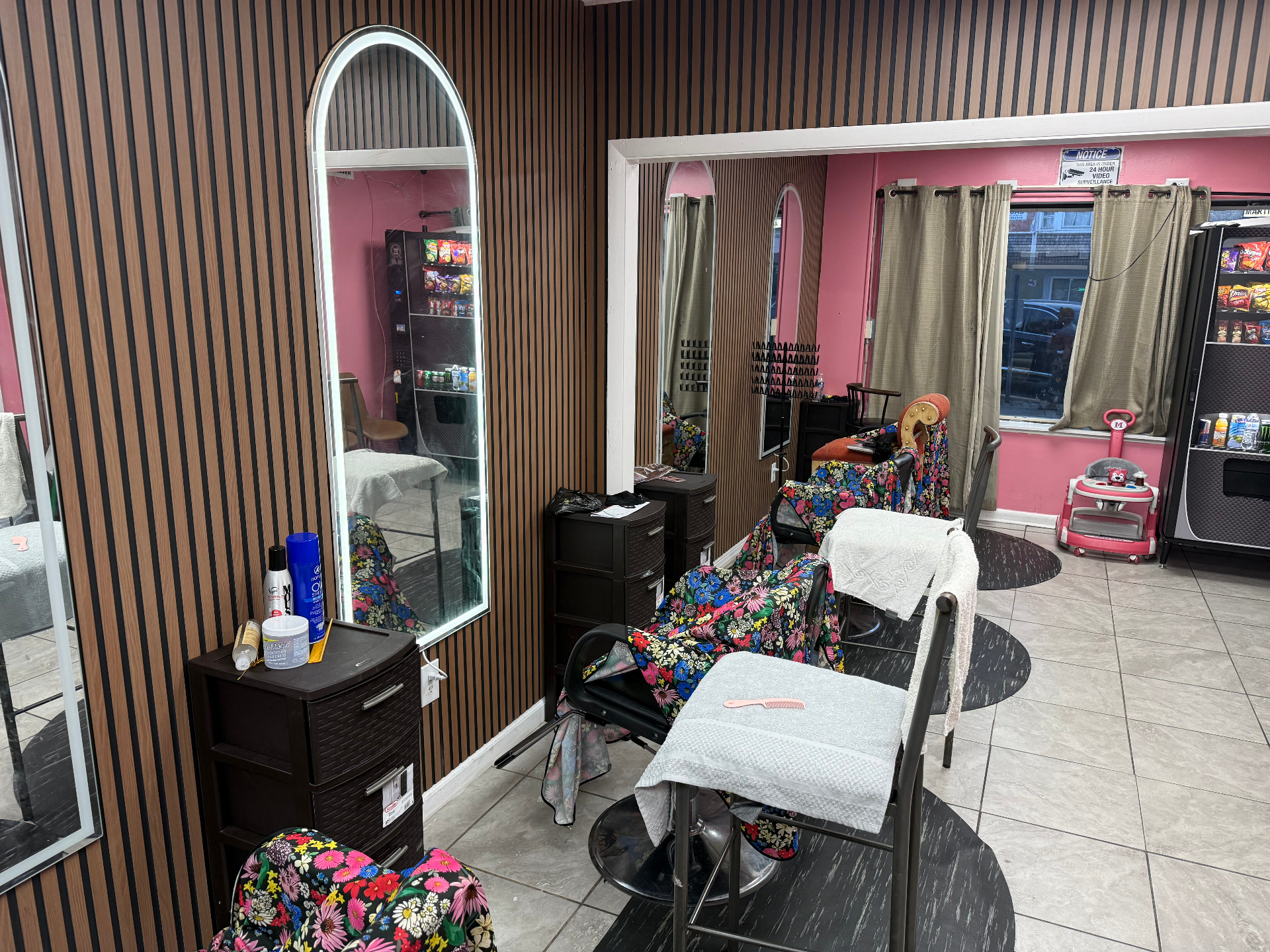 Inside TETE'S salon in Vineland NJ